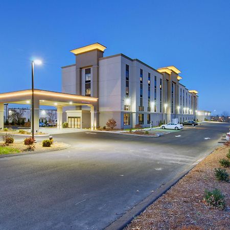 Hampton Inn & Suites Boston/Стоутон Экстерьер фото