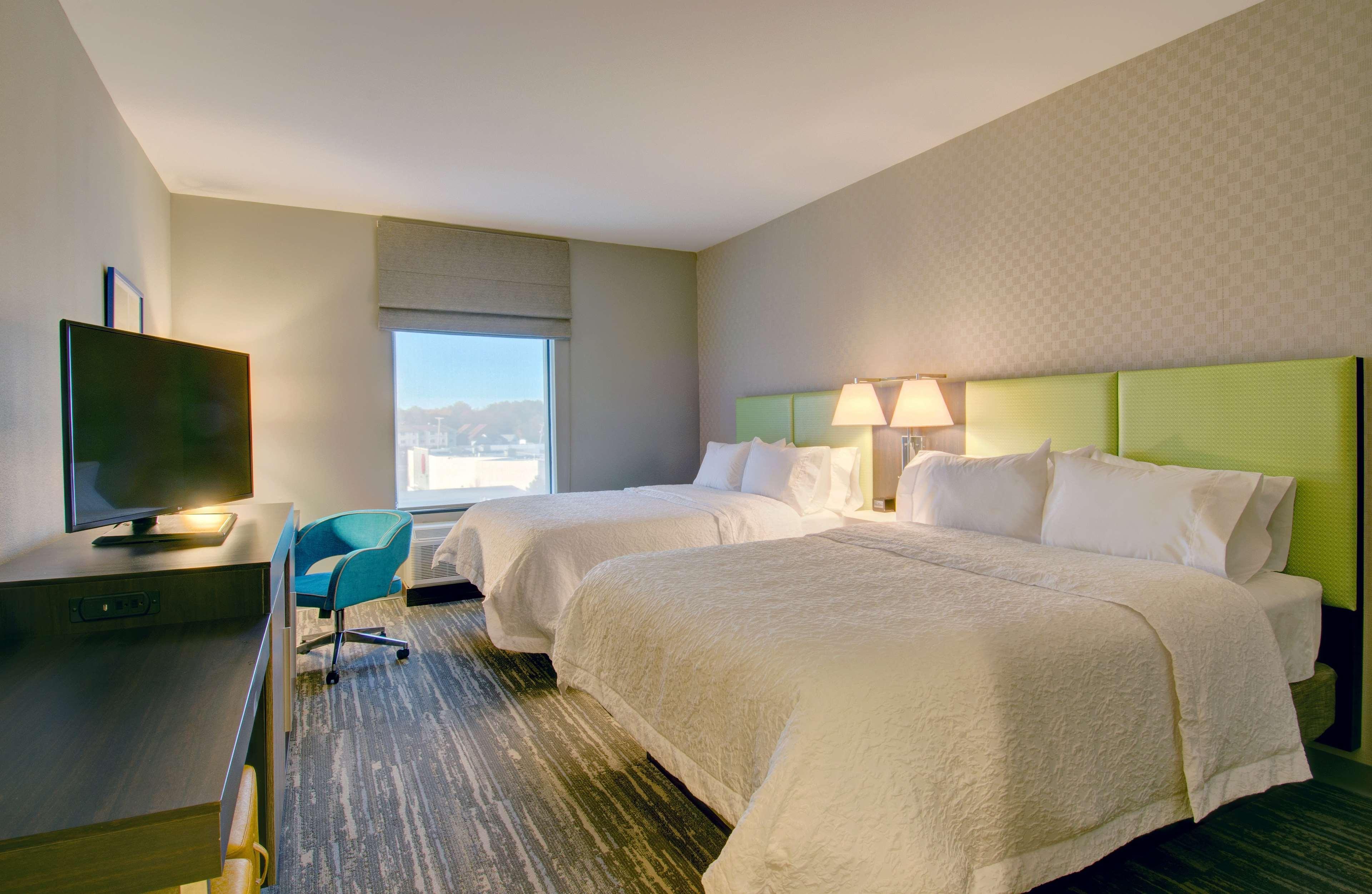 Hampton Inn & Suites Boston/Стоутон Экстерьер фото