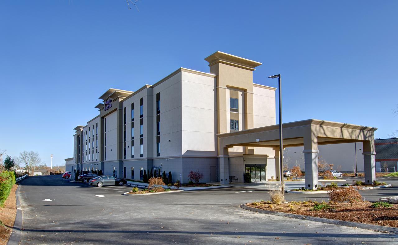Hampton Inn & Suites Boston/Стоутон Экстерьер фото