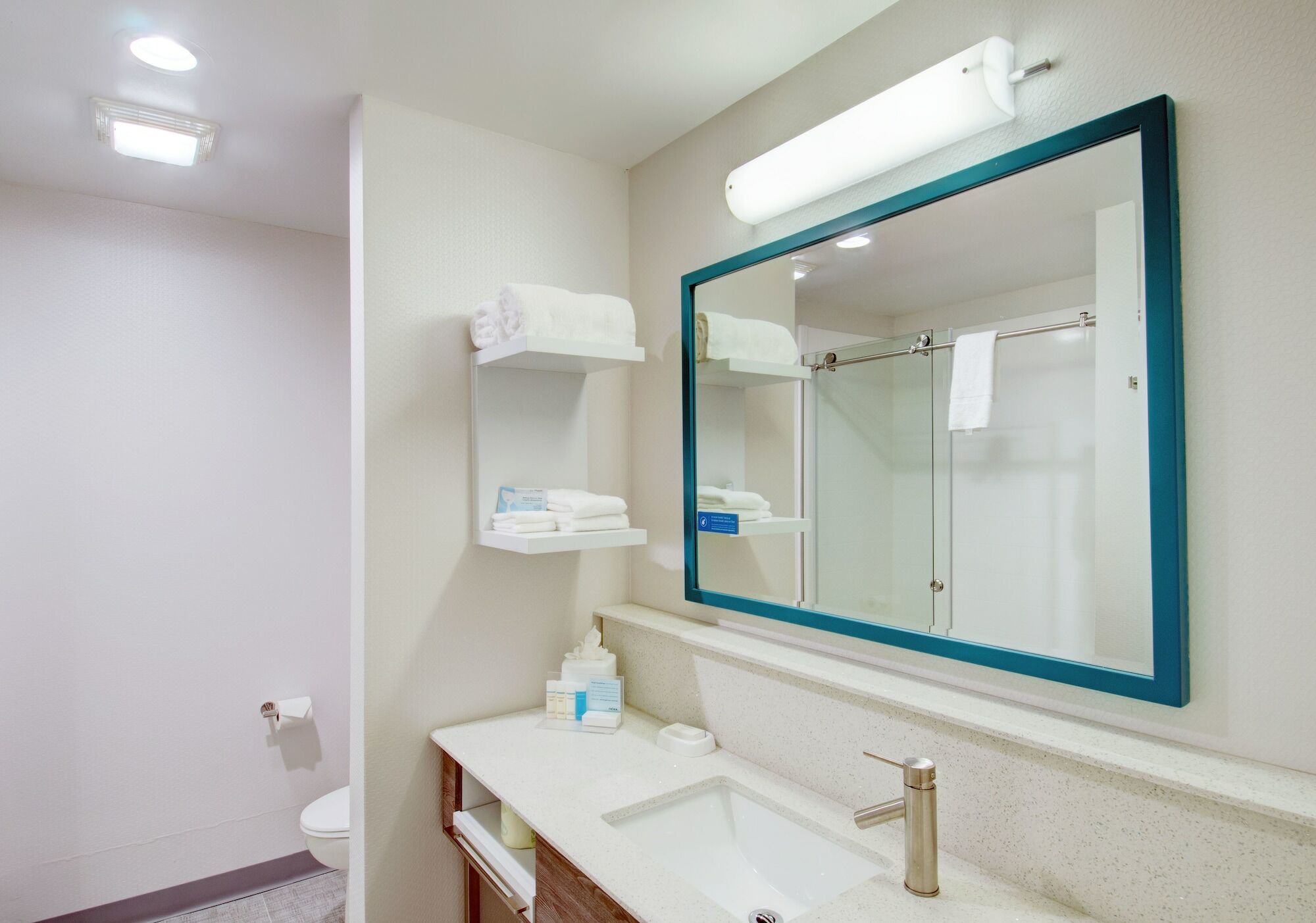 Hampton Inn & Suites Boston/Стоутон Экстерьер фото